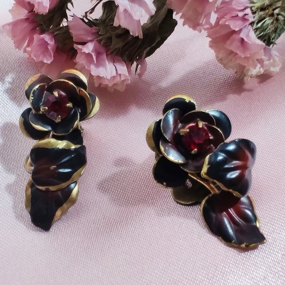 Vintage Austrian Gothic Rose Earrings Halloween - Picture 3 of 4